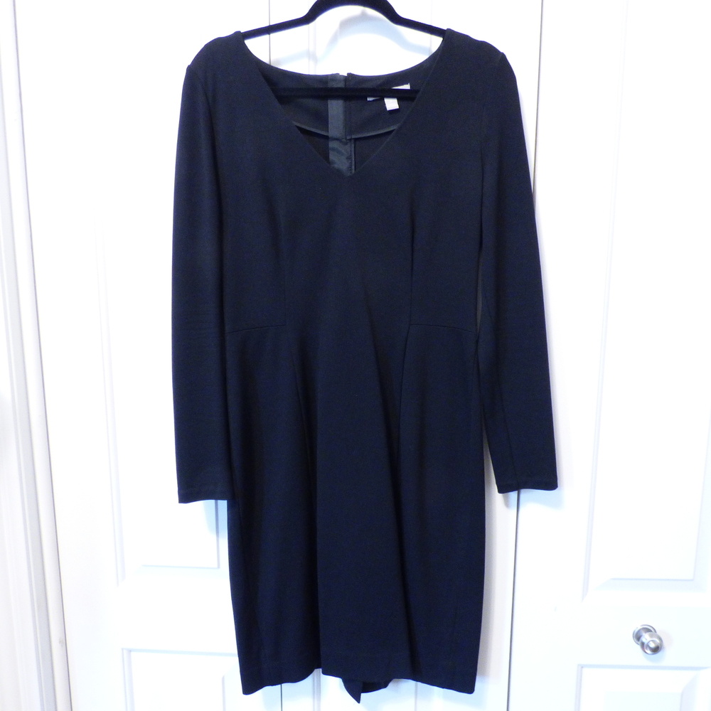 Banana Republic Long Sleeve Fitted Dress in Black